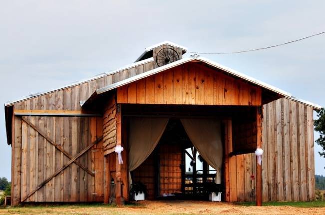 South Carolina Rustic Barn Wedding Shoot Y All Photography