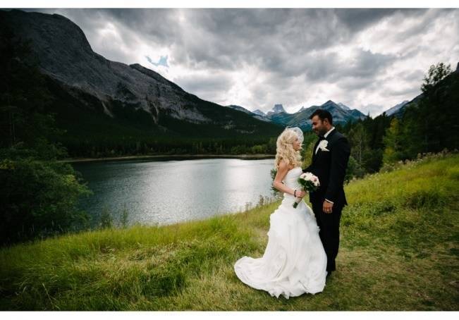 Rustic Mountain Wedding at The Delta Lodge {Photography by Ginevre} 13