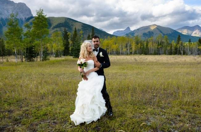 Rustic Mountain Wedding at The Delta Lodge {Photography by Ginevre} 14