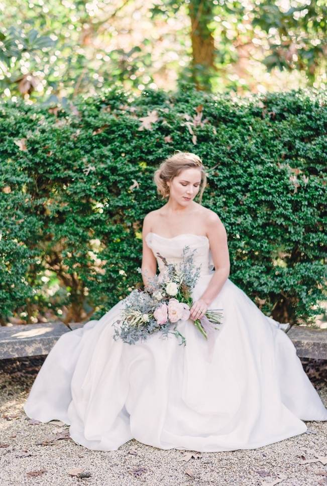 Bridal Inspiration Shoot at the Swan House {Rustic White Photography} 8