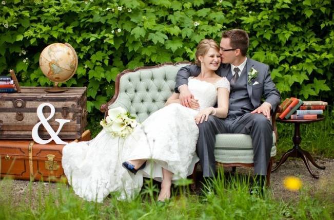 Book Themed British Columbia Wedding {Vanessa Voth Photography} 7