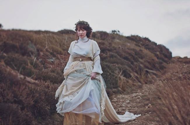 Wuthering Heights Inspired Shoot {Wooden Hill Images} 8