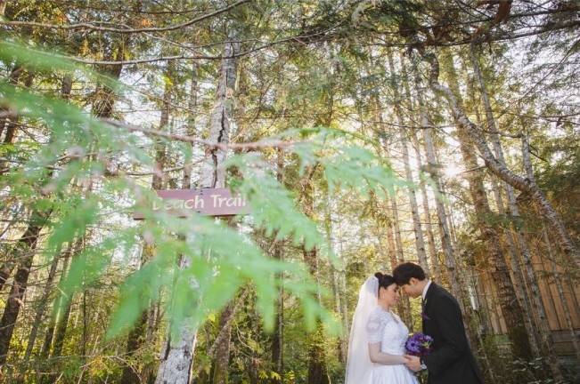 British Columbia Wilderness Lodge Wedding {Modern Romance Productions} 16
