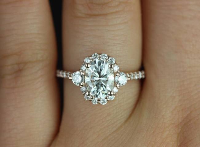 Beautiful Bachelorette-Inspired Oval Engagement Rings 7