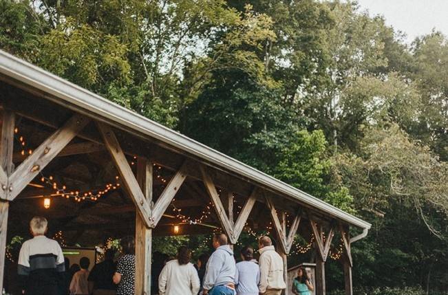 Backyard DIY Kentucky Wedding {Cassie Lopez Photography} 19