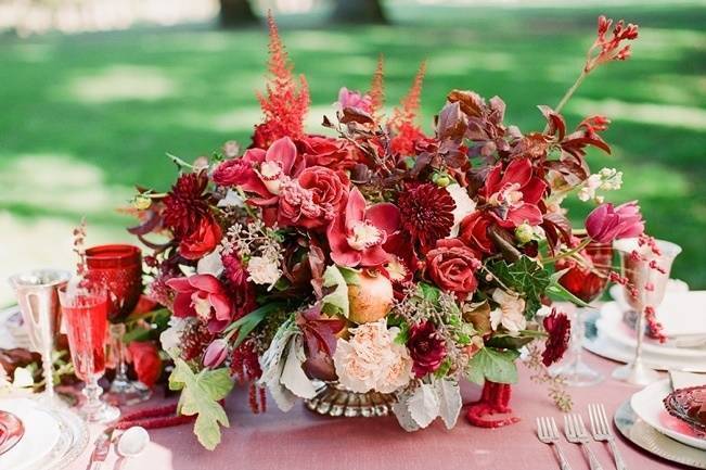 Elegant Red Alfresco Wedding Inspiration {Carmen Santorelli Photograhy} 1