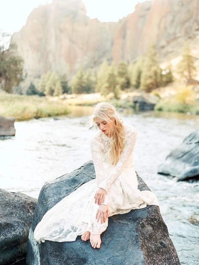 River Bridal Inspiration from Bend, Oregon {Connie Whitlock} 8