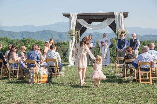 DIY Wedding in the Smoky Mountains {Star Noir Studio} 12