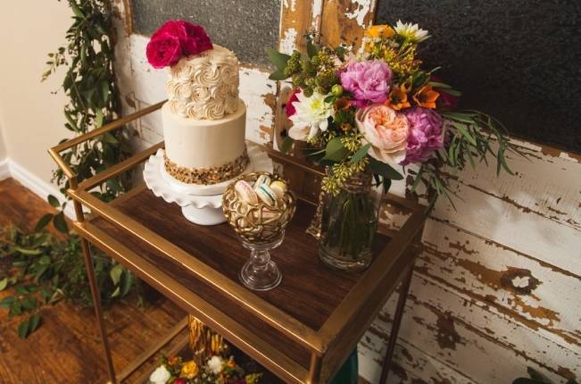 Colorful + Bright Styled Shoot {Thompson Pictures} 11