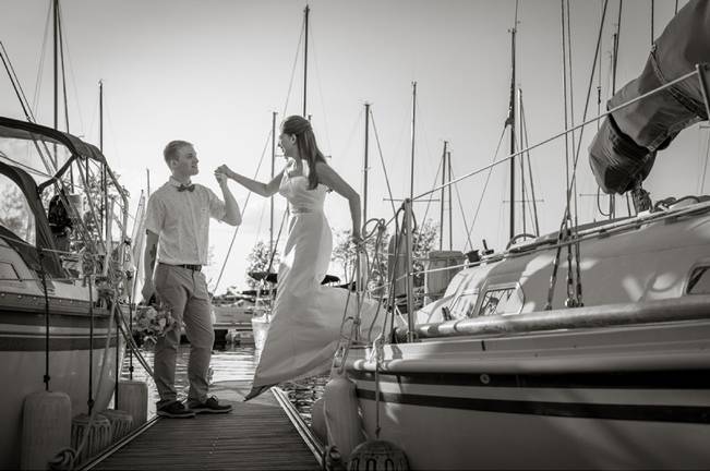 Love Sets Sail Vermont Lakeside Wedding Inspiration 14