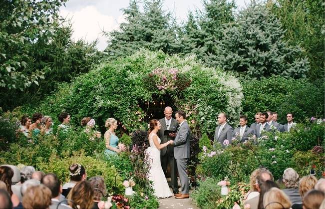 Garden Wedding at Southern Exposure Herb Farm {Allie Siarto Photography} 11