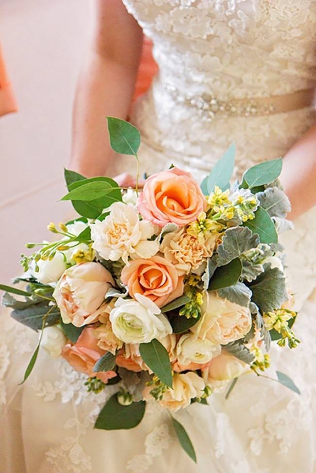 Peach + Gold Early Spring Wedding Inspiration 3