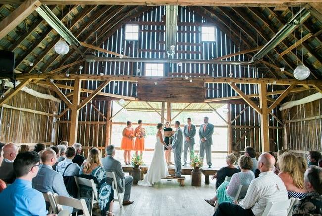Rustic + Bright Wisconsin Wedding at the Enchanted Barn 11