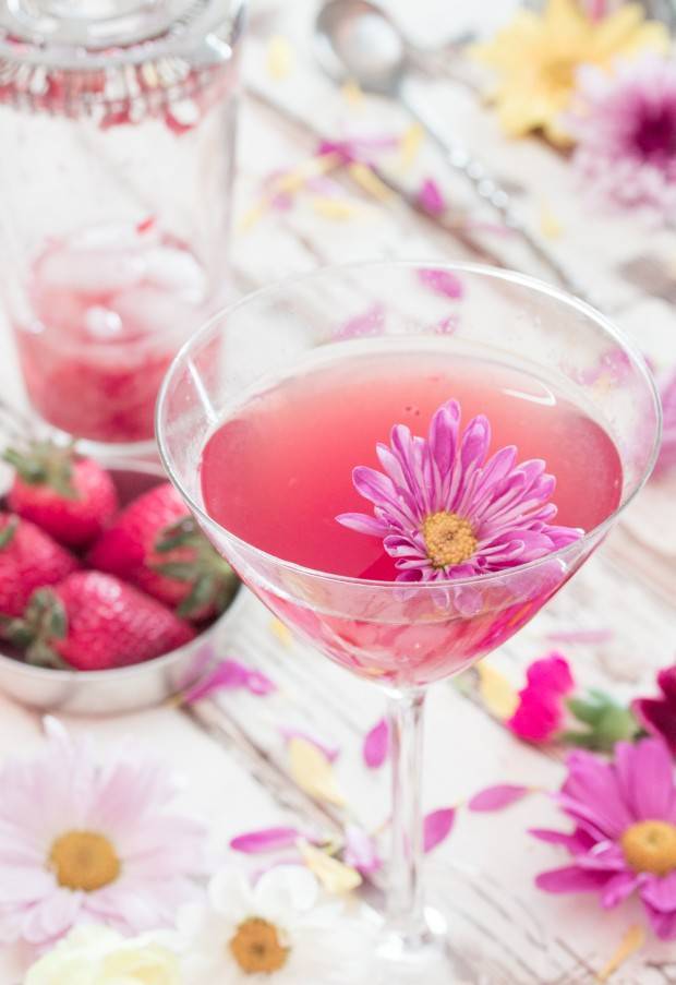 Strawberry & Jasmine Wine Cocktail