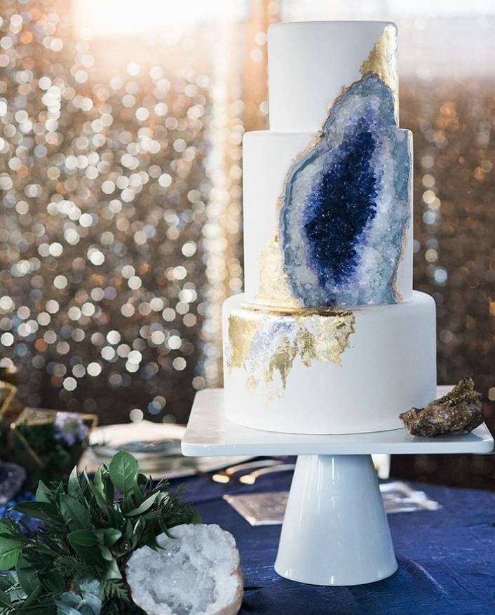13 Classy Geode Cakes To Rock Your Dessert Table 83