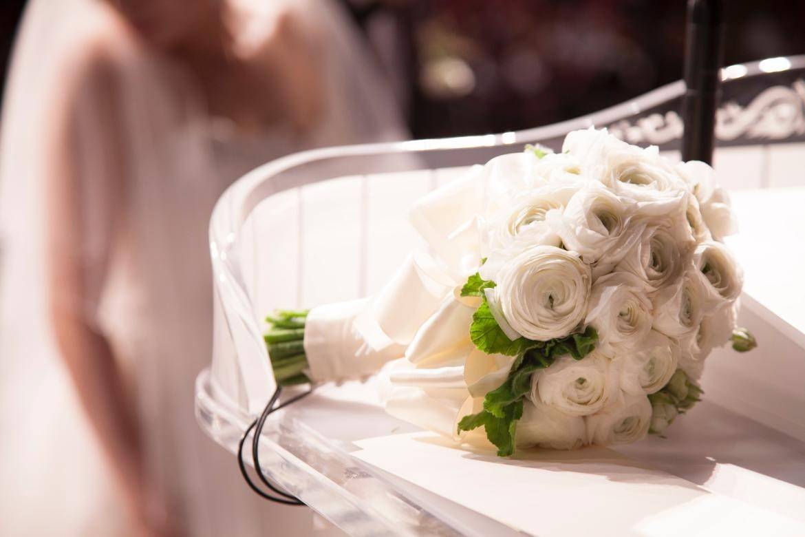 8 Things You Can Do If You Can't Attend Your Friend's Wedding 11