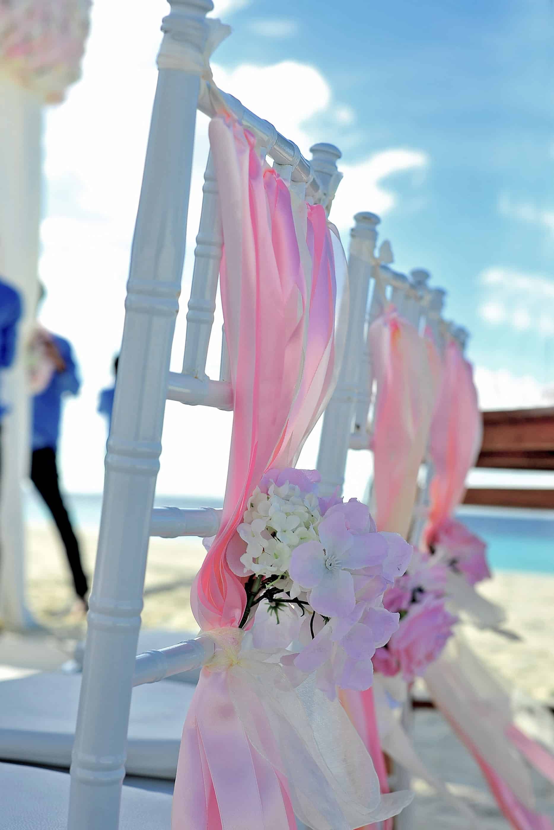 10 Décor Ideas For Your Upcoming Beach Wedding 57