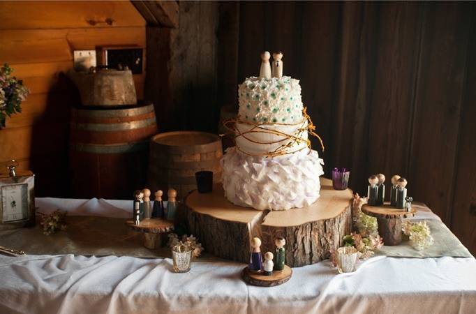 rustic cake stand