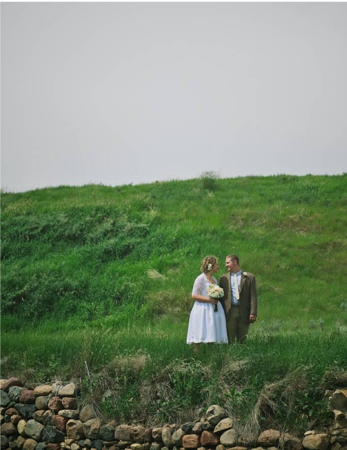 Backyard Alberta Wedding by Matthew Keoni Photography 30