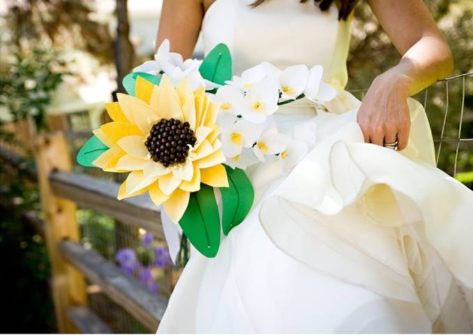 paper sunflower wedding bouquet