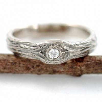 10 Beautiful Nature-Inspired Engagement Rings