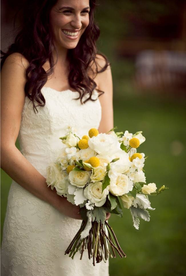 rustic yellow and white wedding bouquet