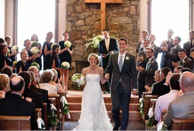 Navy + Green Wedding at the Stone Chapel {from Photo Love} 26