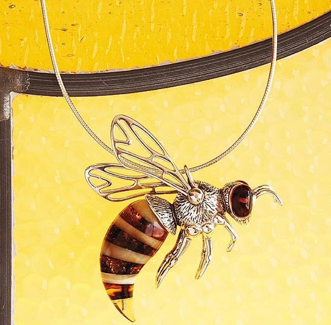 honeybee amber necklace