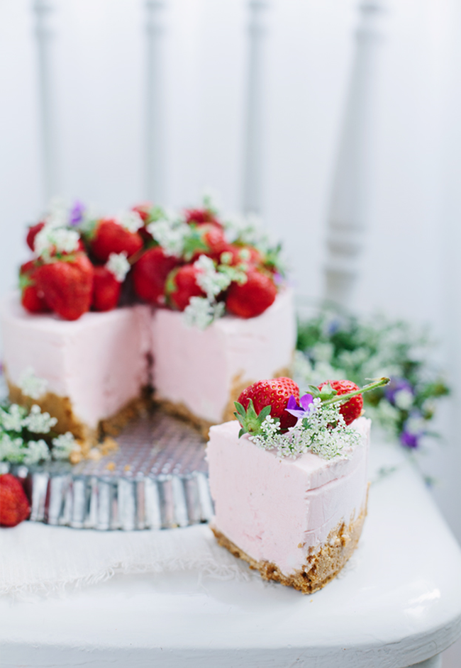 strawberry wedding cake