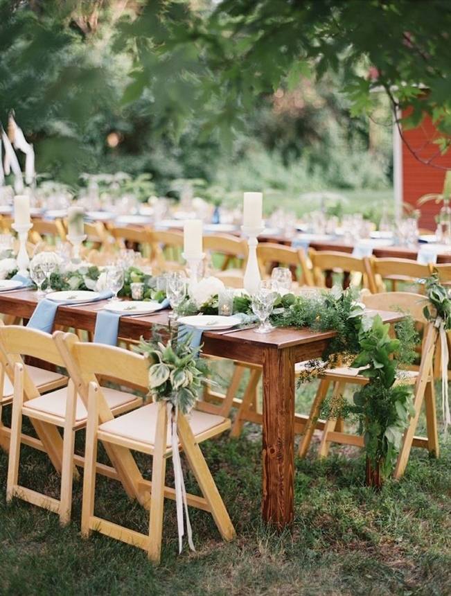 Rustic Wedding Table Garland Ideas 20