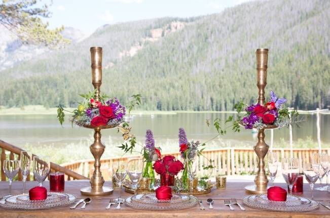 gold and red wedding table