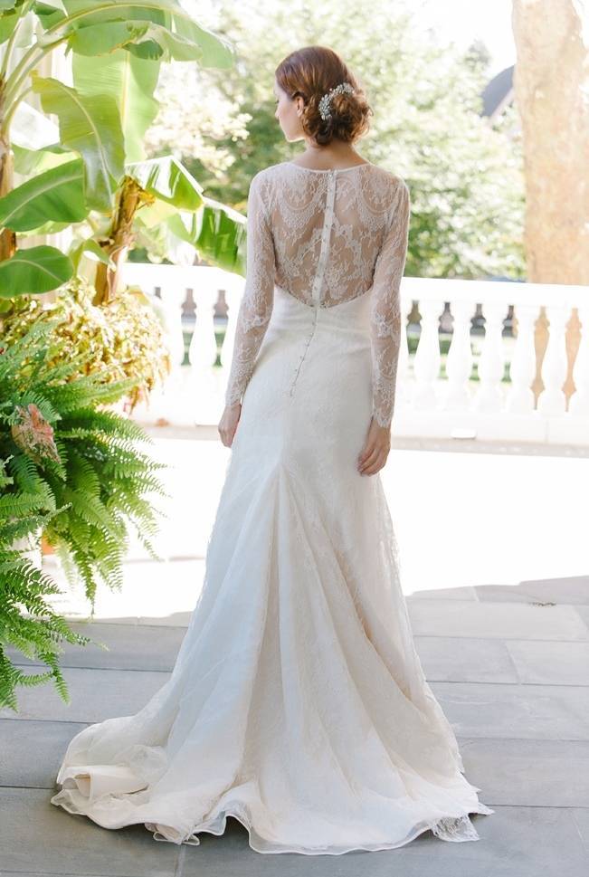 lace sleeve wedding dress