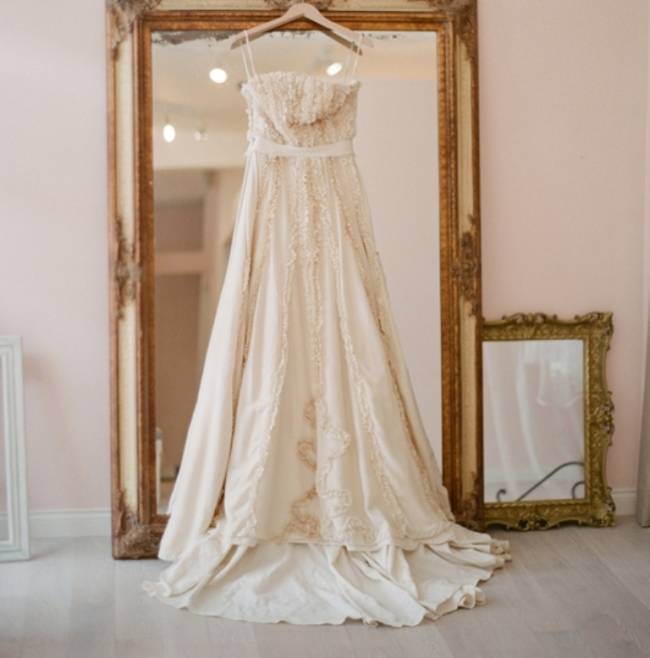 elizabethmessina_lovely bridal shop