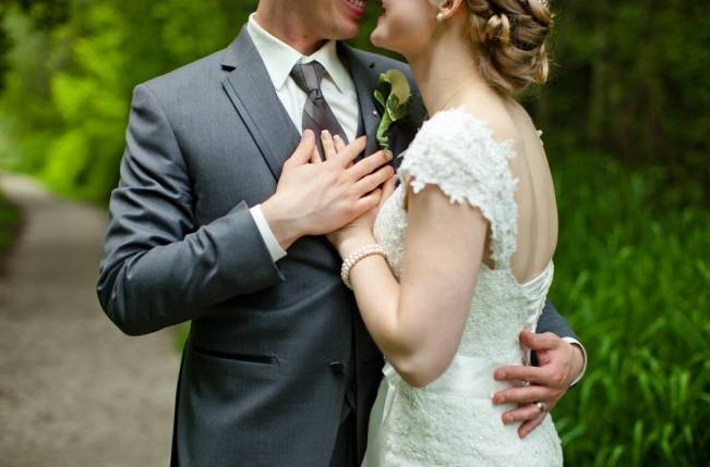 Book Themed British Columbia Wedding {Vanessa Voth Photography} 13