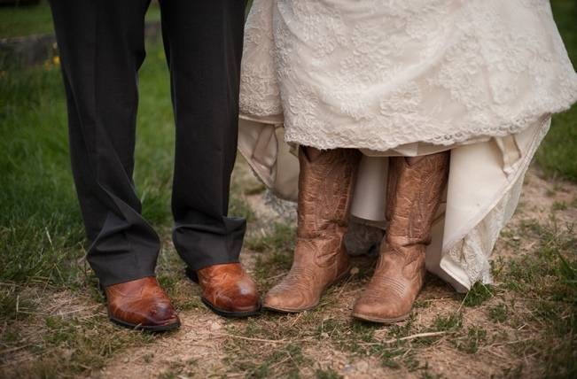 Turquoise + Purple Country Wedding {Bethany Snyder Photography} 24