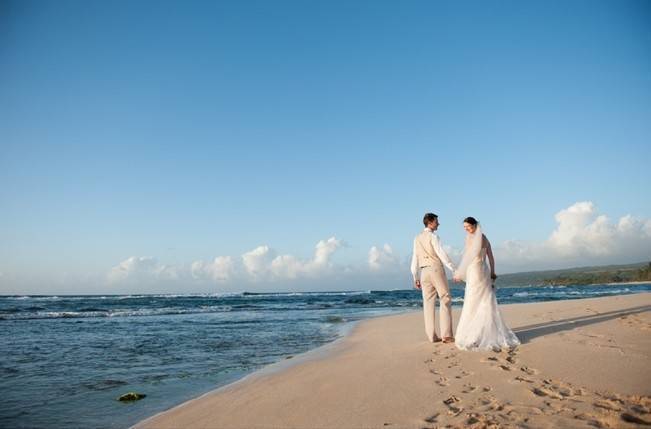 Pastel Oahu Destination Wedding {Rachel Robertson Photography} 21