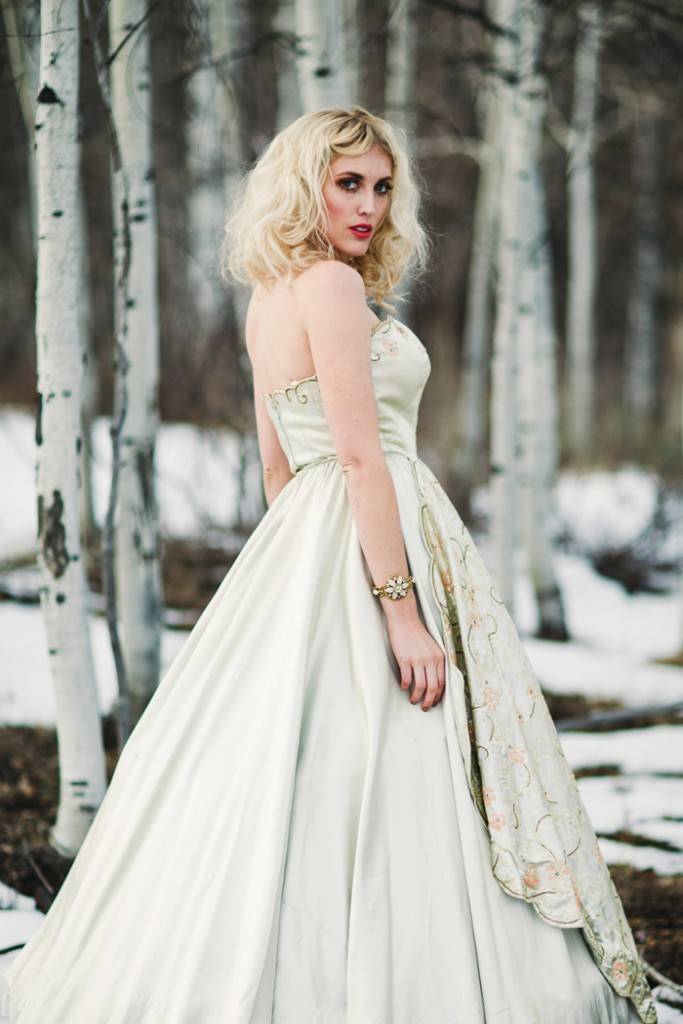 Nature Meets Vintage Bridal Inspiration – Lacy Dresses Vintage Co + Whynaught Shop 15