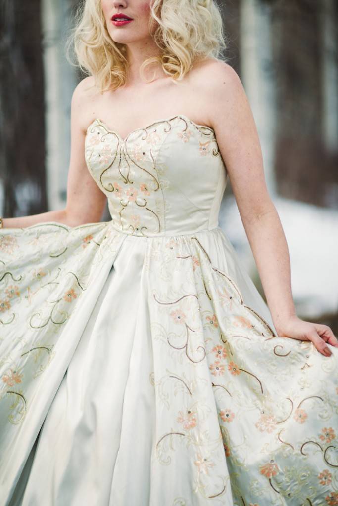 Nature Meets Vintage Bridal Inspiration – Lacy Dresses Vintage Co + Whynaught Shop 16