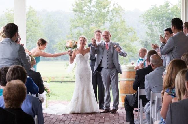 Sweet Vineyard Wedding in Virginia {Gayle Driver Photography} 14