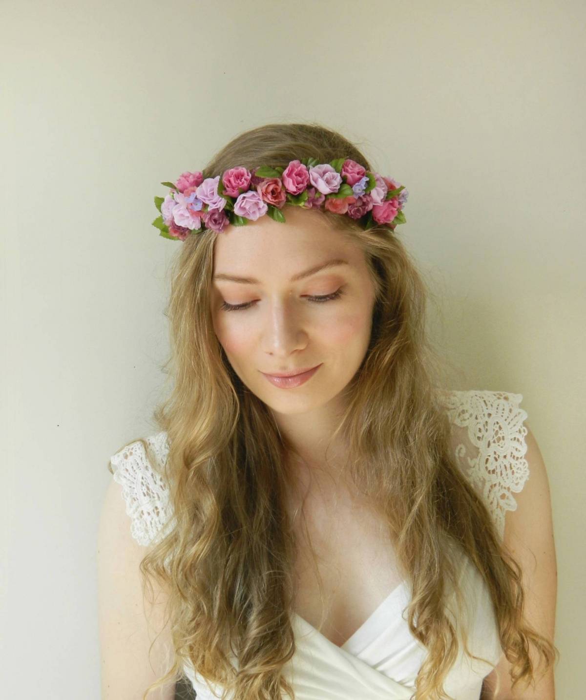 11 Ways to Wear Flowers in Your Hair Sweet Violet Bride