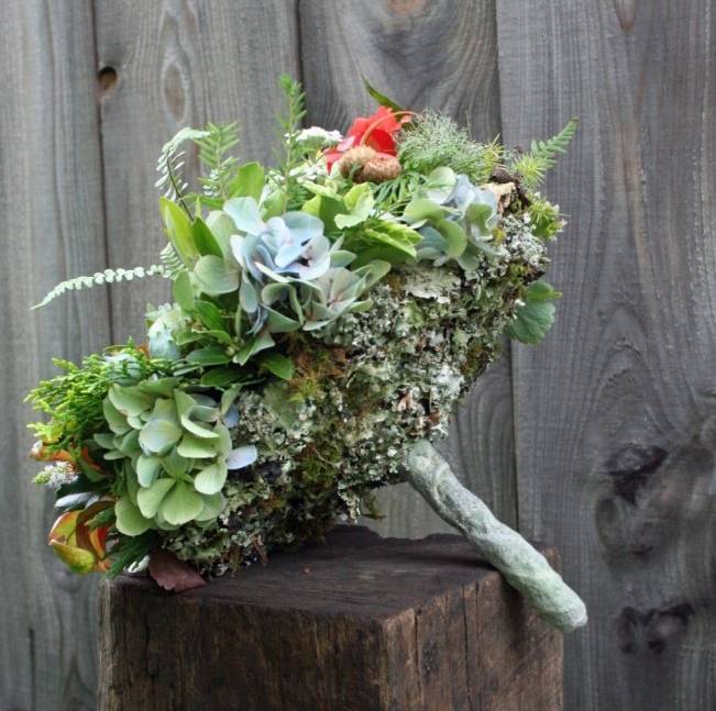 Whimsical Moss Wedding Bouquet Ideas 3