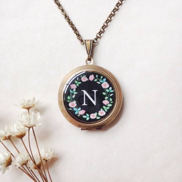 Monogram Rose Wreath Locket 1