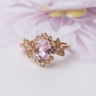 13 Romantic Vintage Inspired Engagement Rings 19
