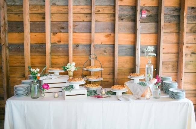 Romantic Vermont Wedding at West Monitor Barn - amy donohue photography 22