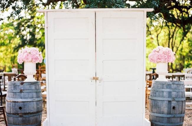 Rustic Chic Texas Barn Wedding - Stephanie Hunter Photography 9