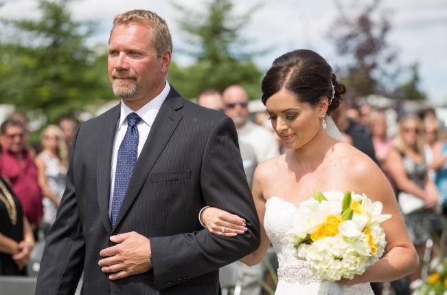 Yellow and Grey Prairie Wedding in Alberta, Canada 10