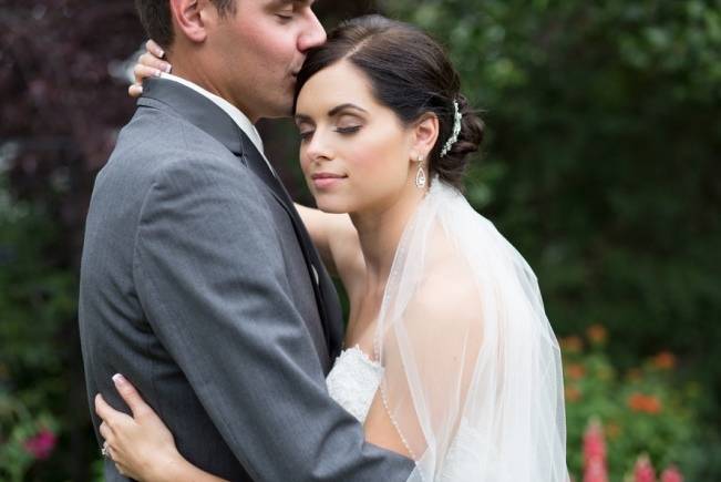 Yellow and Grey Prairie Wedding in Alberta, Canada 16