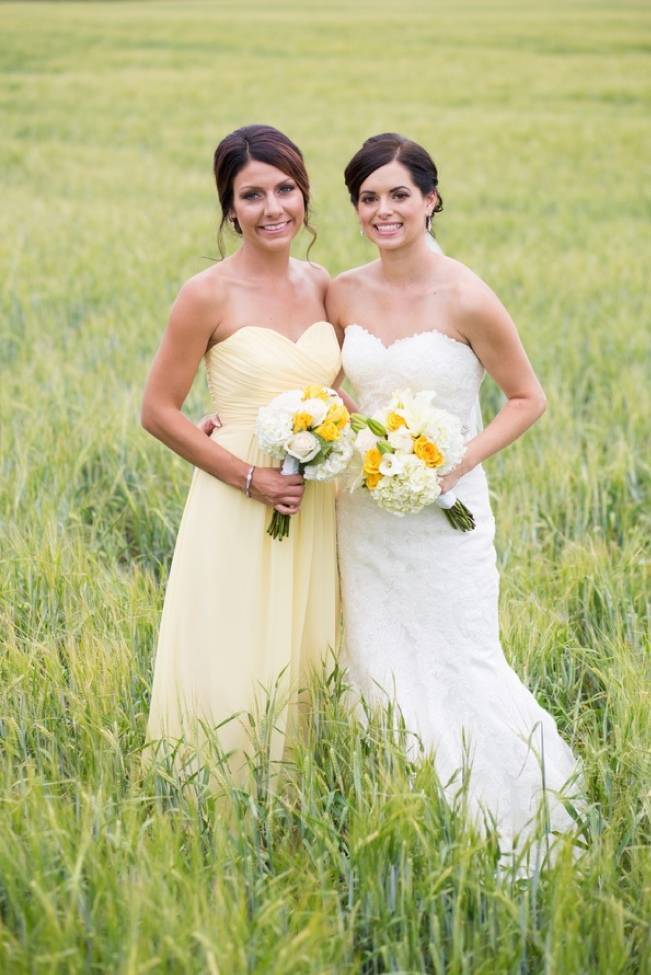 Yellow and Grey Prairie Wedding in Alberta, Canada 9