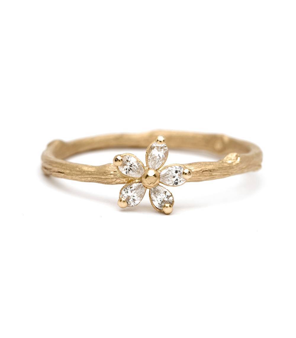 12 Floral-Inspired Engagement Rings 57