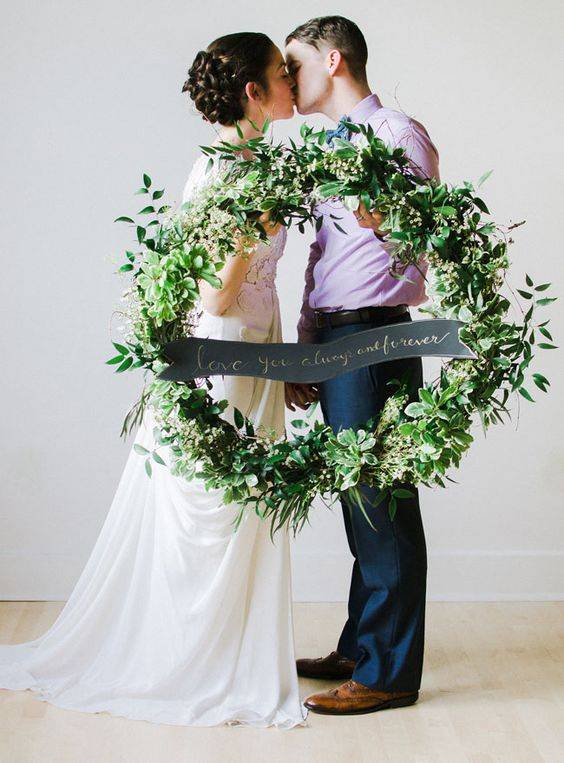 Oversized Wedding Wreath Inspiration 69